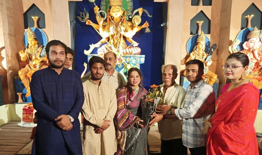 কুমিল্লা মহানগরীর বিভিন্ন পূজা মন্ডপ পরিদর্শন করে এনসিপি